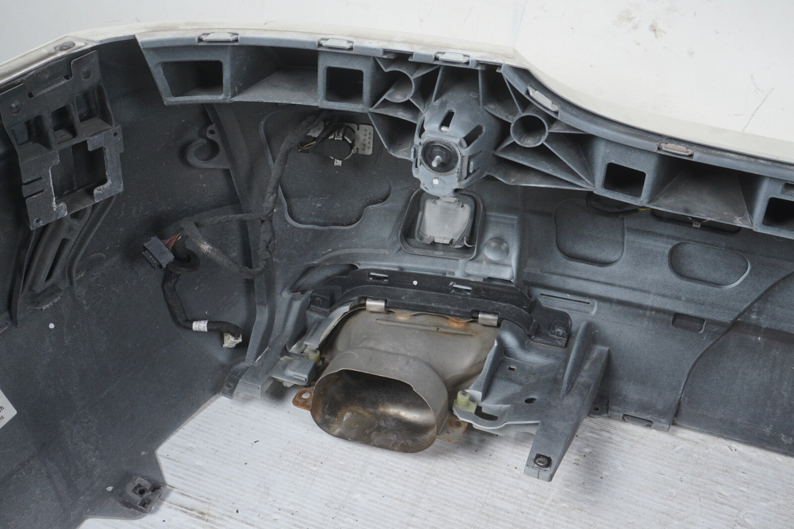 10-13 Mercedes W221 S550 S400 Base Rear Bumper Cover Assembly OEM