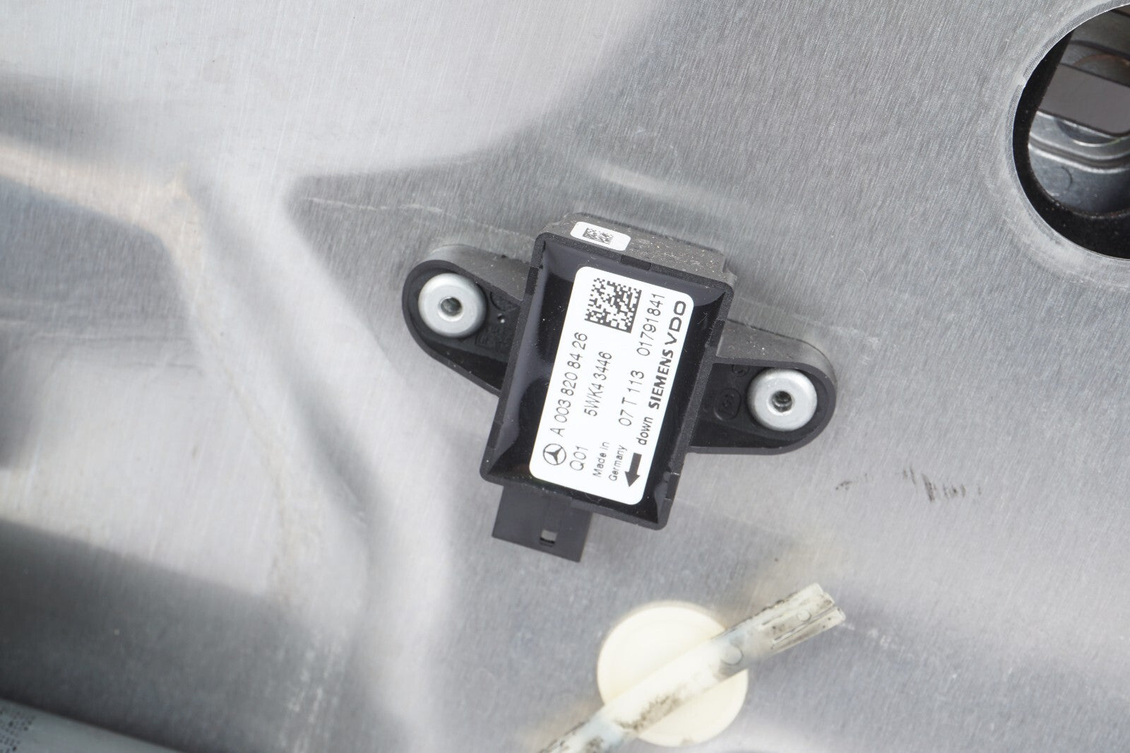 07-13 Mercedes W221 S550 Front Right Passenger Window Regulator & Motor OEM