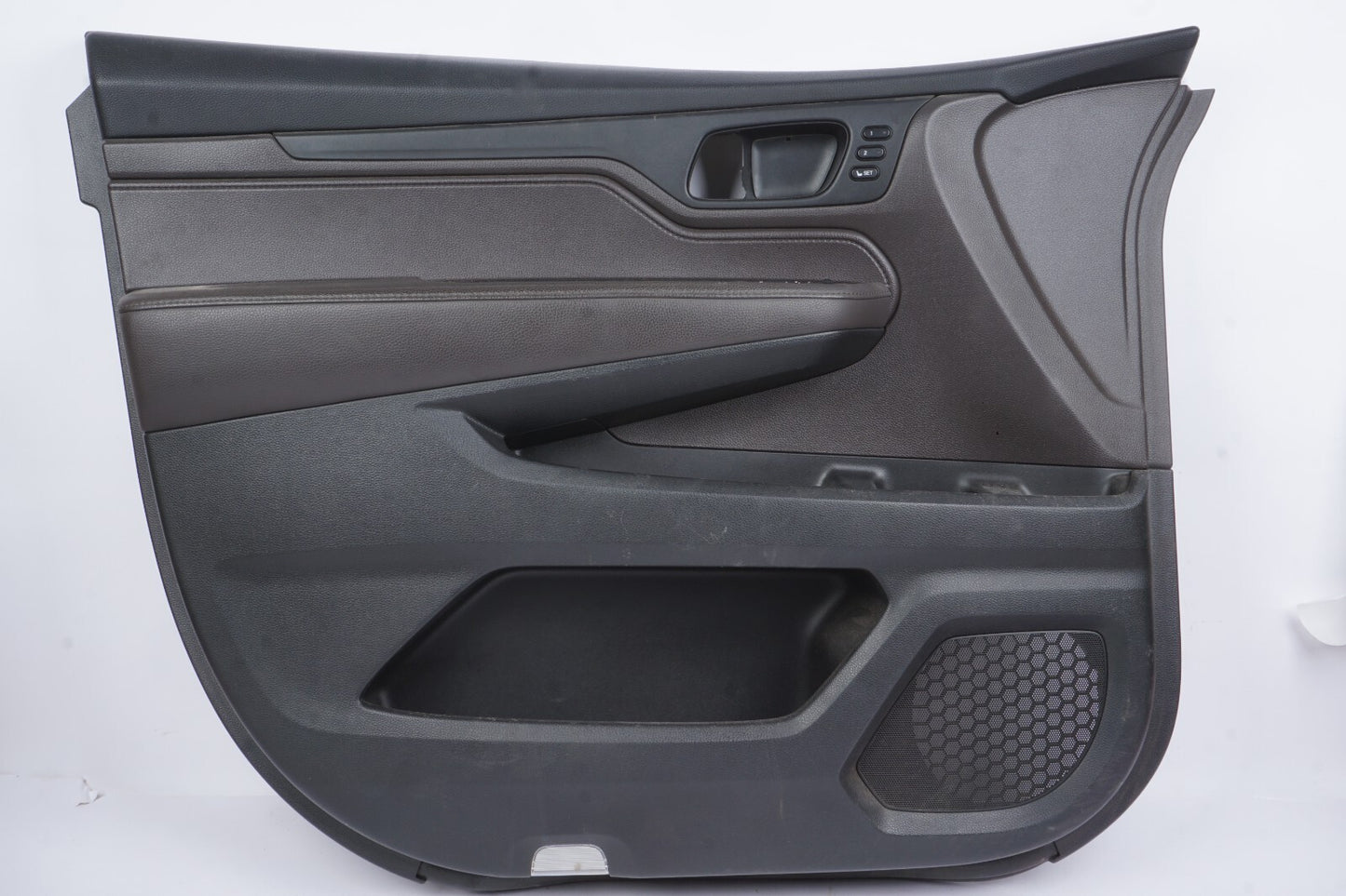 18 - 23 Honda Odyssey Front Left Driver Door Panel Trim OEM