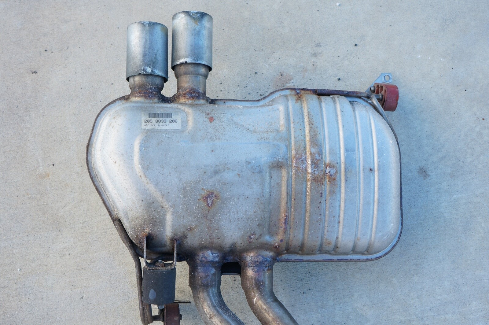2003 - 2008 BMW Z4 GENIUNE OEM Exhaust Muffler 2058833206 7514157
