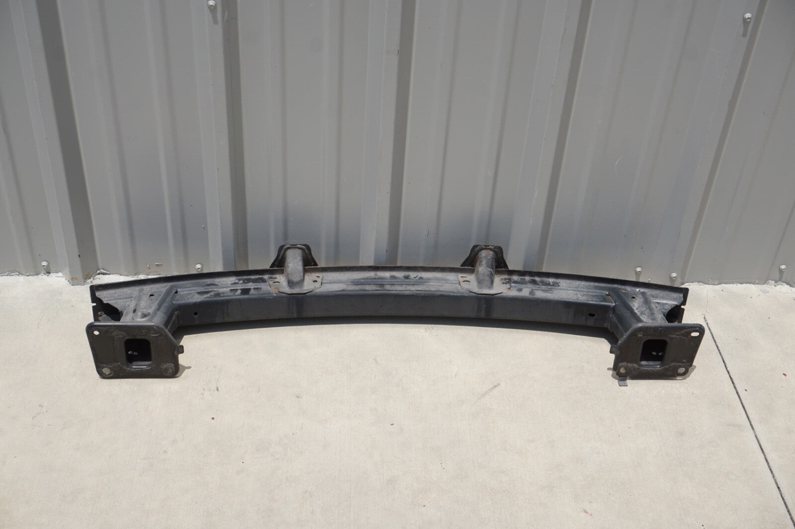 2012-2018 FORD FOCUS SE REAR BUMPER REINFORCEMENT ABSORBER IMPACT BAR OEM