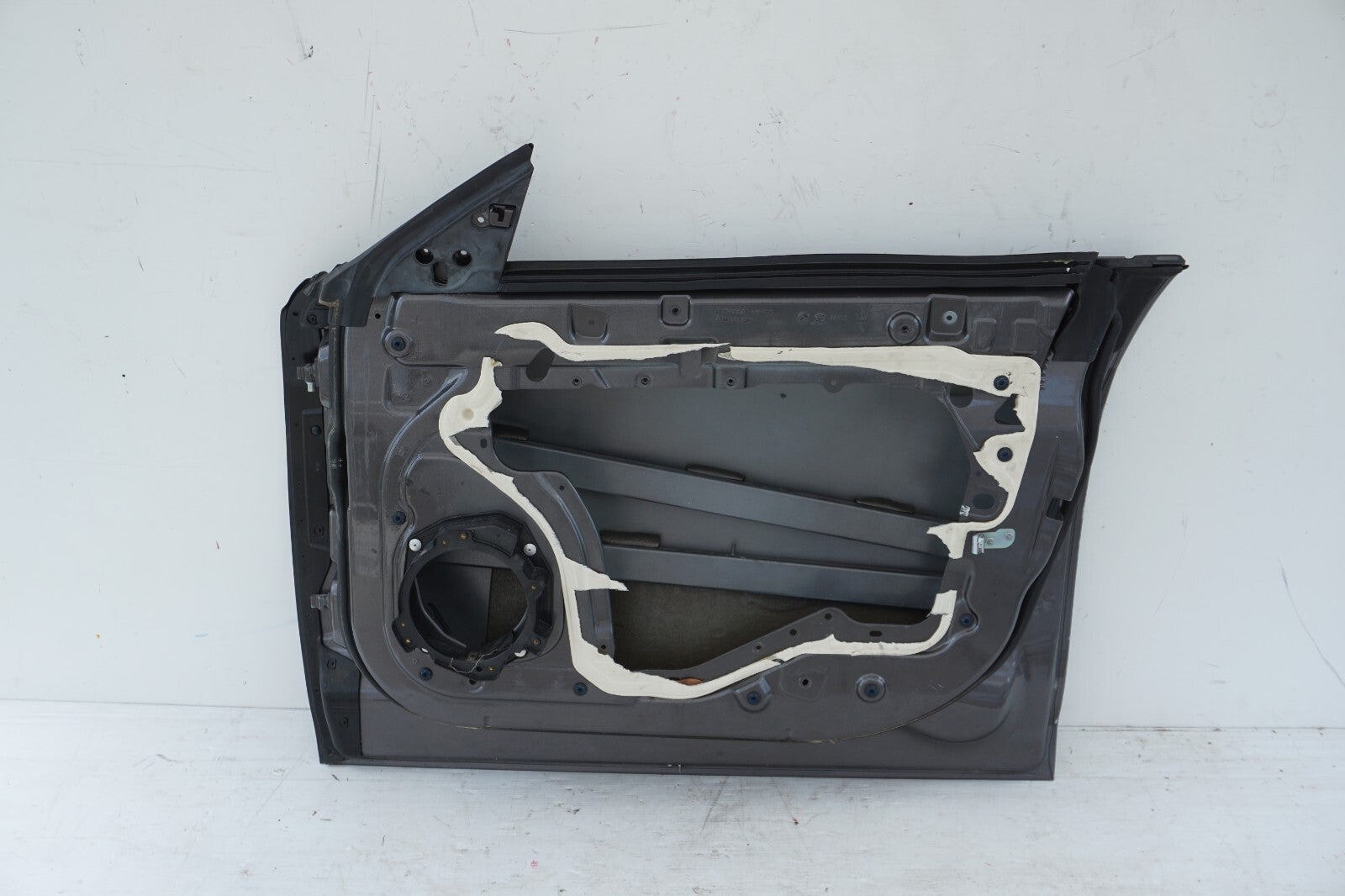 2014-2019 MASERATI GHIBLI FRONT RIGHT PASSENGER DOOR SHELL  OEM