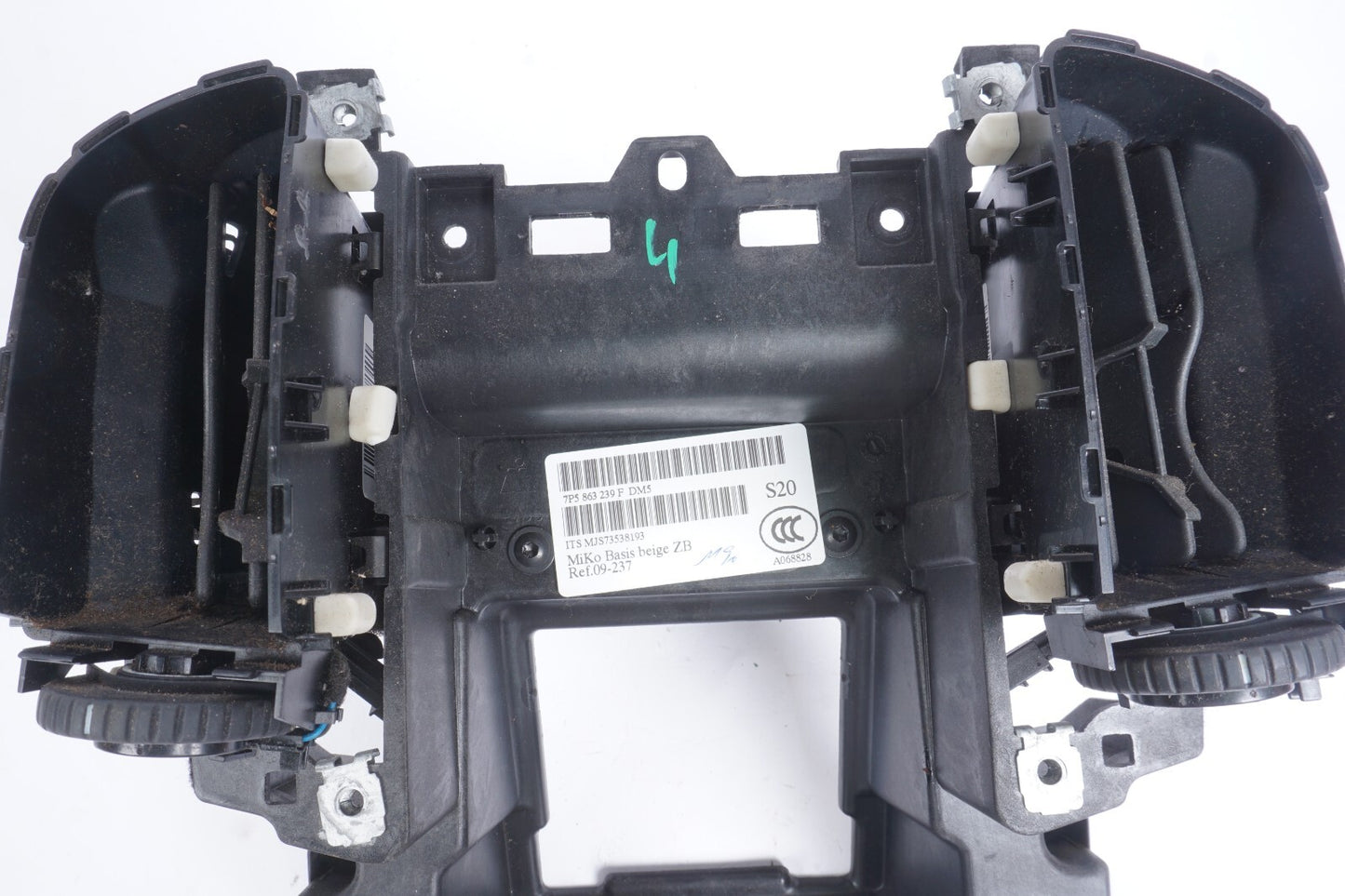 11-18 Porsche Cayenne 958 Rear Center Console Mount Bracket 7P5863239F OEM