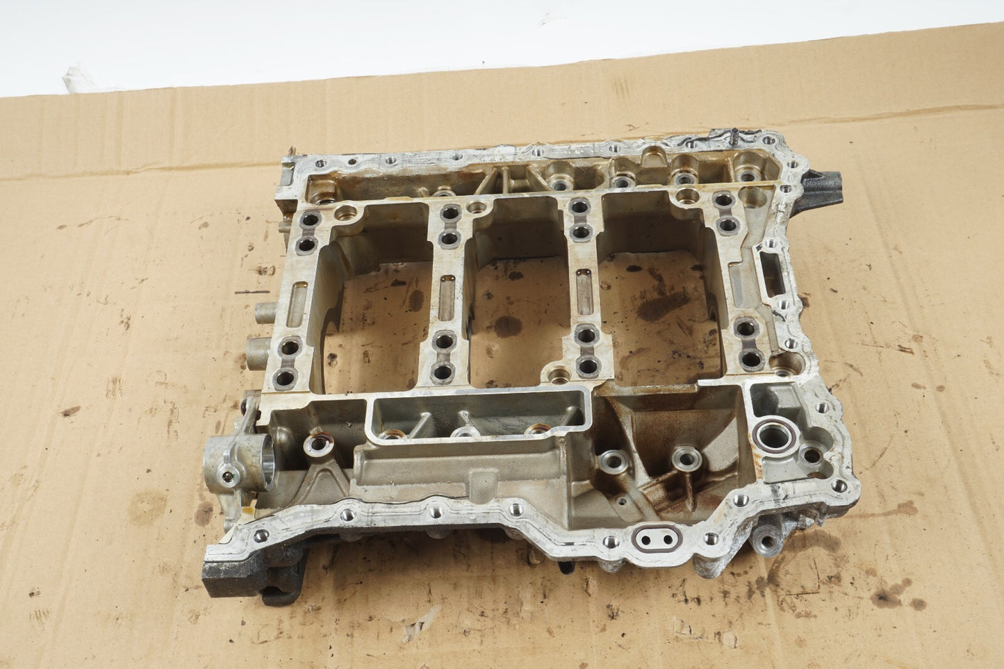 2012 - 2015 AUDI A7 3.0L ENGINE CRANKSHAFT MOUNT LOWER BLOCK 06E103032AP  OEM