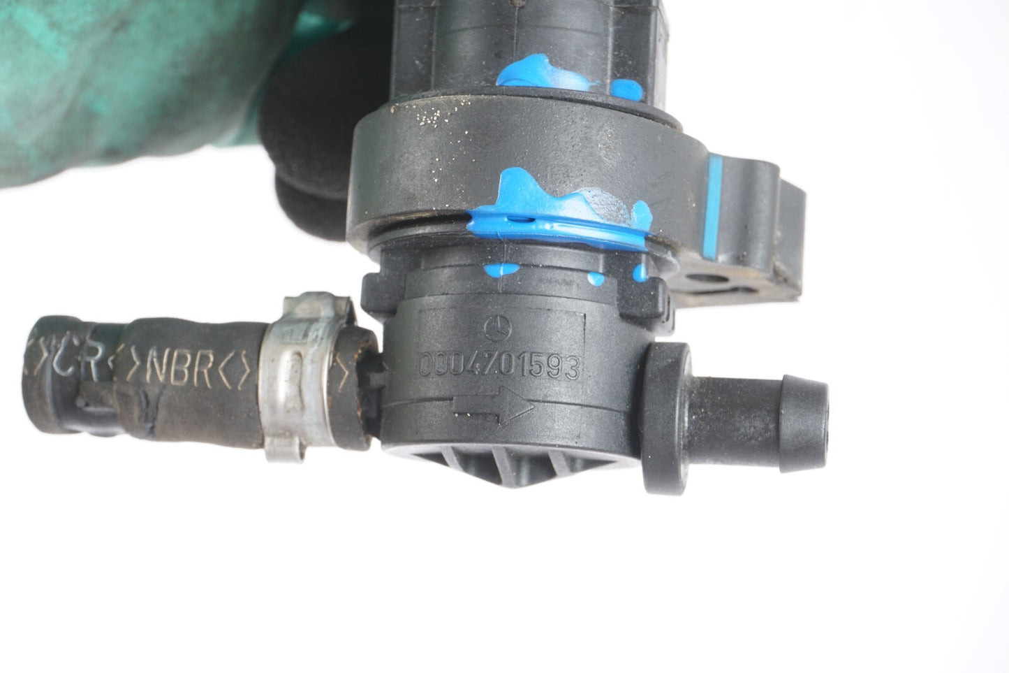 03-06 Mercedes SL500 Vapor Emission Purge Valve 0004701593  OEM