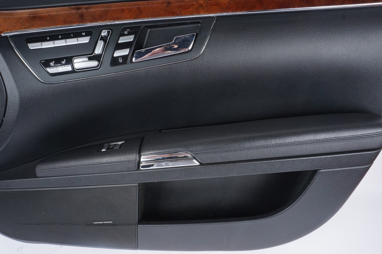 07-09 Mercedes W221 S550 S600 S63 AMG Front Right Passenger Door Panel Trim OEM