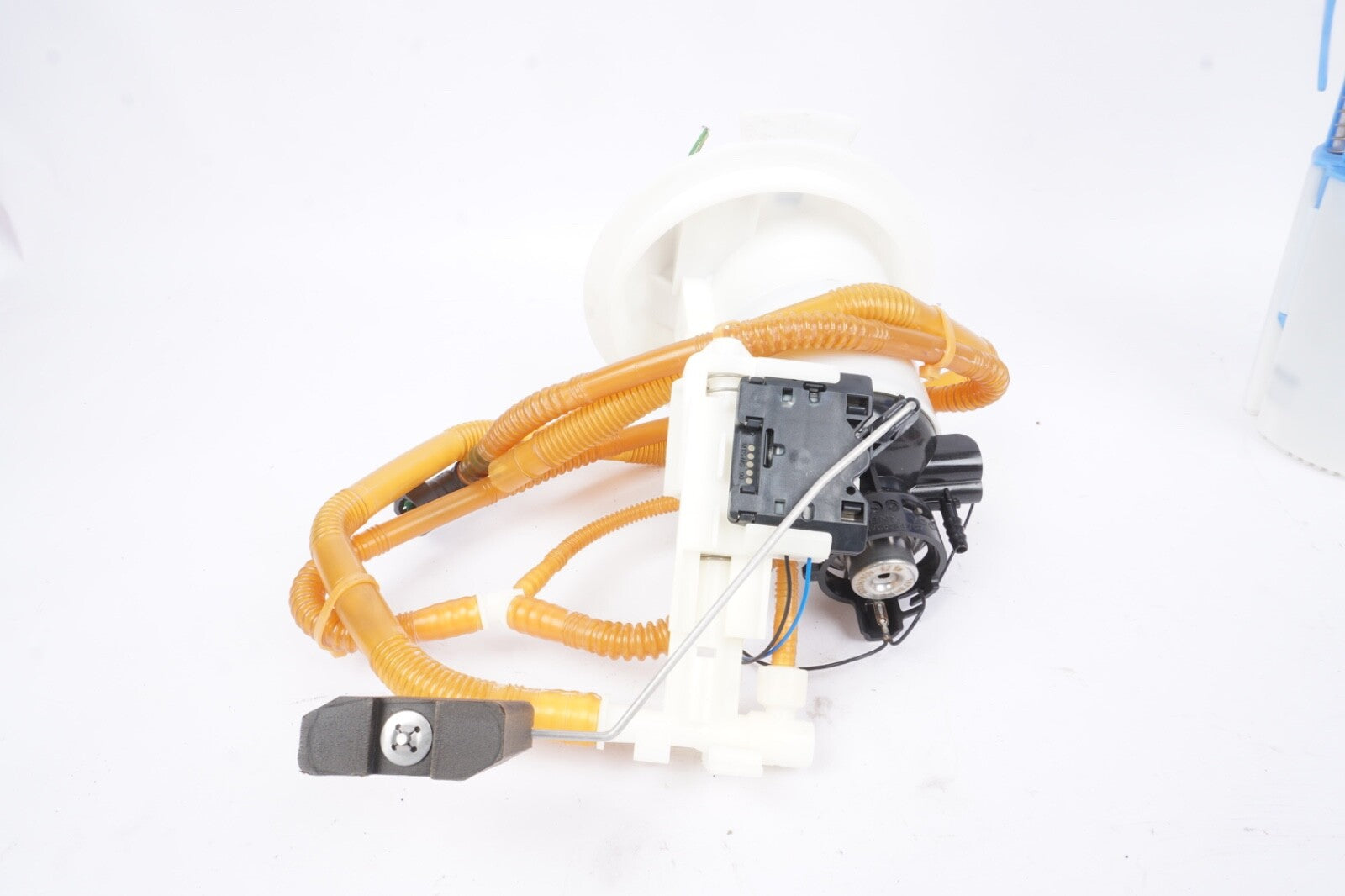 14-16 Mercedes  E350 W212 OEM Gas Fuel Tank Pump Level Sender Sensor