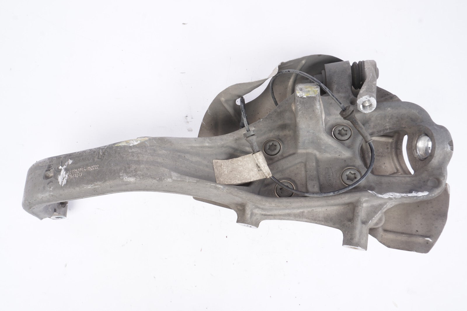 2017 - 2025 Alfa Romeo Giulia 2.0L Front Left Spindle Knuckle Hub OEM