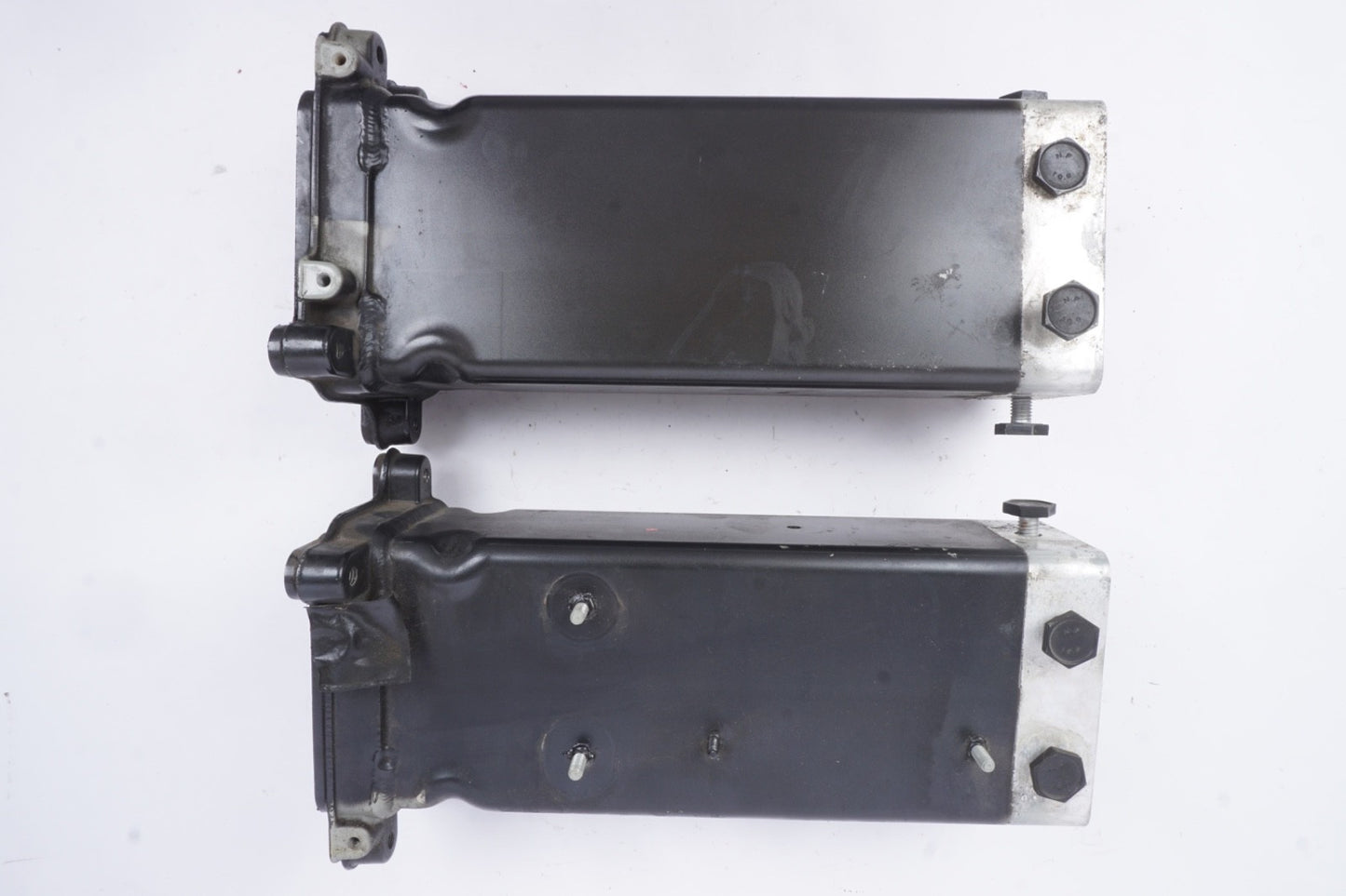 2011 - 2018 AUDI A8 FRONT LEFT & RIGHT BUMPER REINFORCEMENT BRACKET SET 2