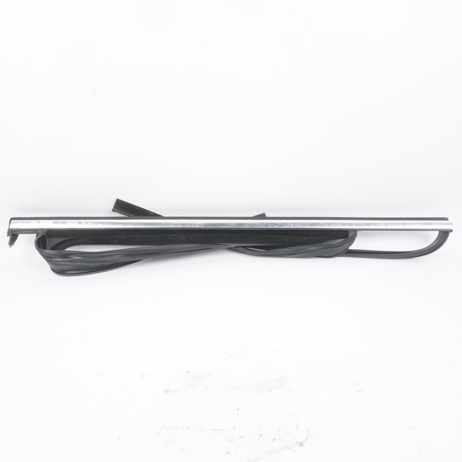 2020 - 2025 MERCEDES-BENZ GLB250 EQB REAR LEFT SIDE DOOR UPPER TRIM MOLDING SEAL