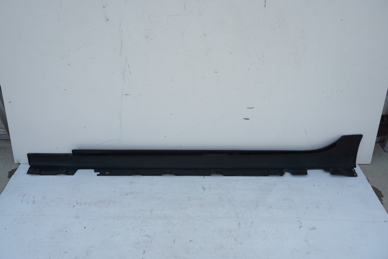 2010-2017 BMW 550I GT F07 RIGHT PASSENGER SIDE SKIRT ROCKER PANEL OEM