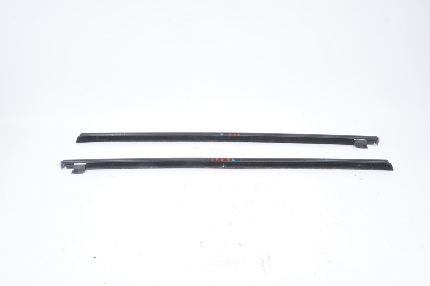 10-14 MERCEDES BENZ E350 COUPE RIGHT LEFT REAR QUARTER PANEL WINDOW MOLDING OEM
