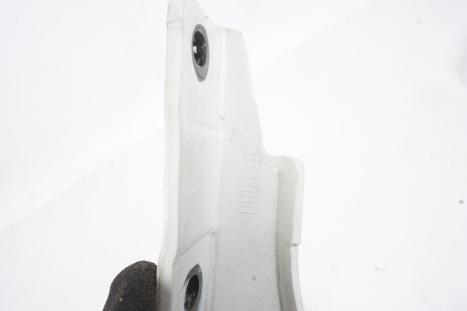 2015-2023 Jeep Renegade Hood Hinge Support Left & Right OEM