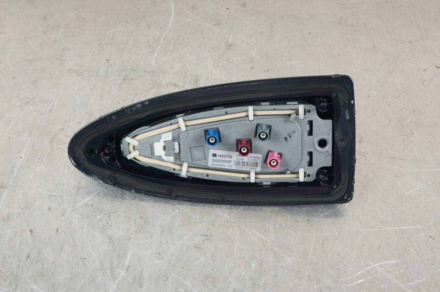 2007 - 2013 BMW E70 E91 X5 REAR ROOF SHARK SATELLITE RADIO ANTENNA 1682752 OEM