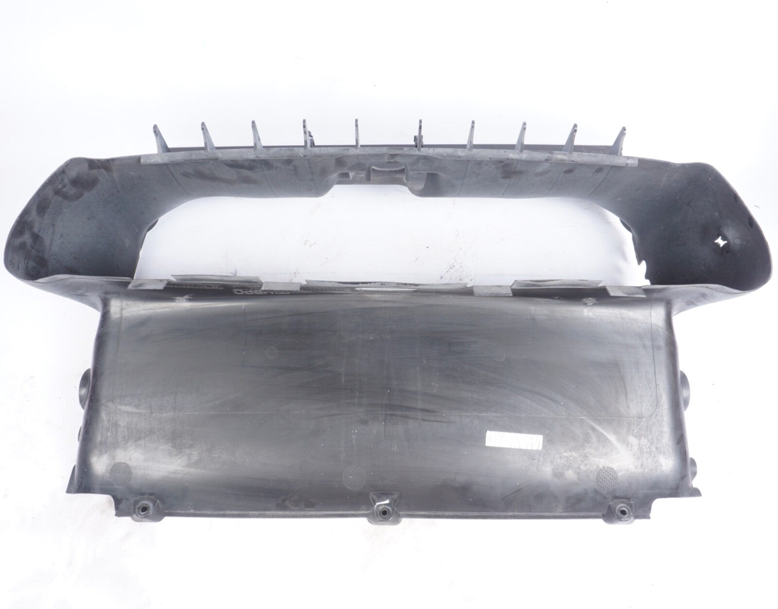 2011 - 2017 PORSCHE CAYENNE RADIATOR SHUTTER GRILLE ASSEMBLY 7P5121293C