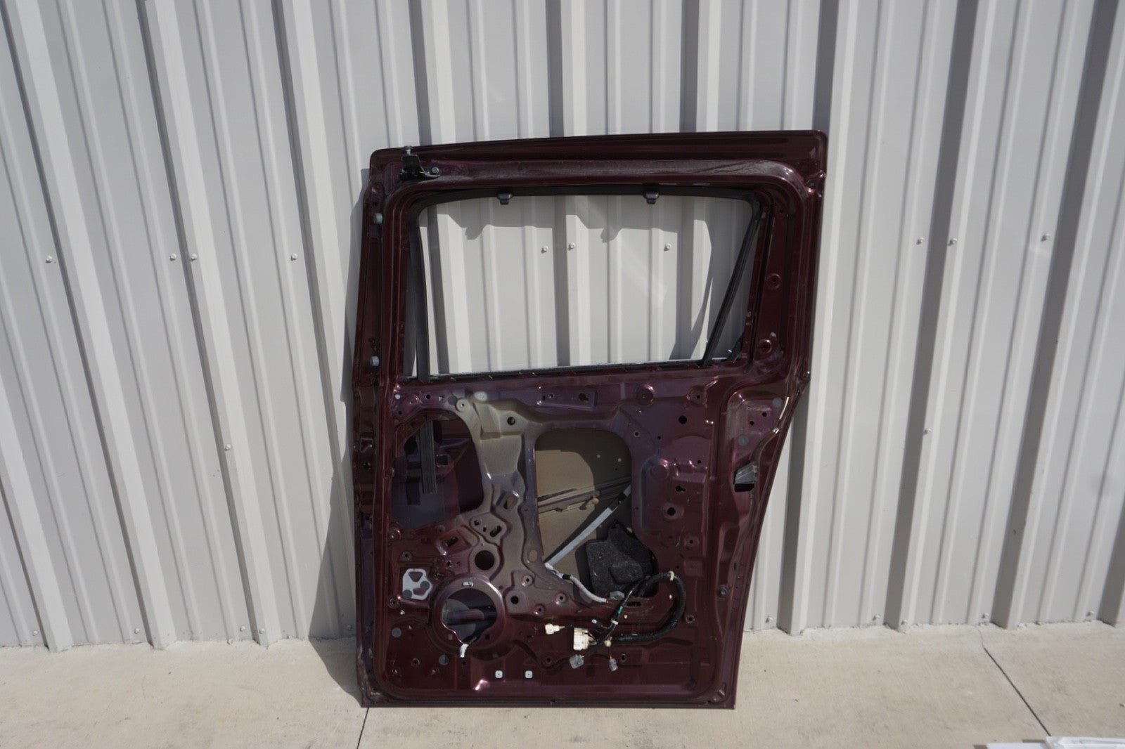 2011 - 2017 HONDA ODYSSEY REAR RIGHT PASSENGER SIDE SLIDING DOOR SHELL OEM