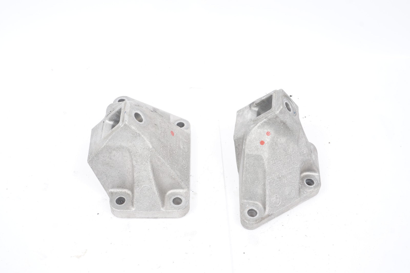 13 - 18 BMW 550I 650I 750I 4.4L N63 Engine Motor Mount Bracket Left & Right OEM