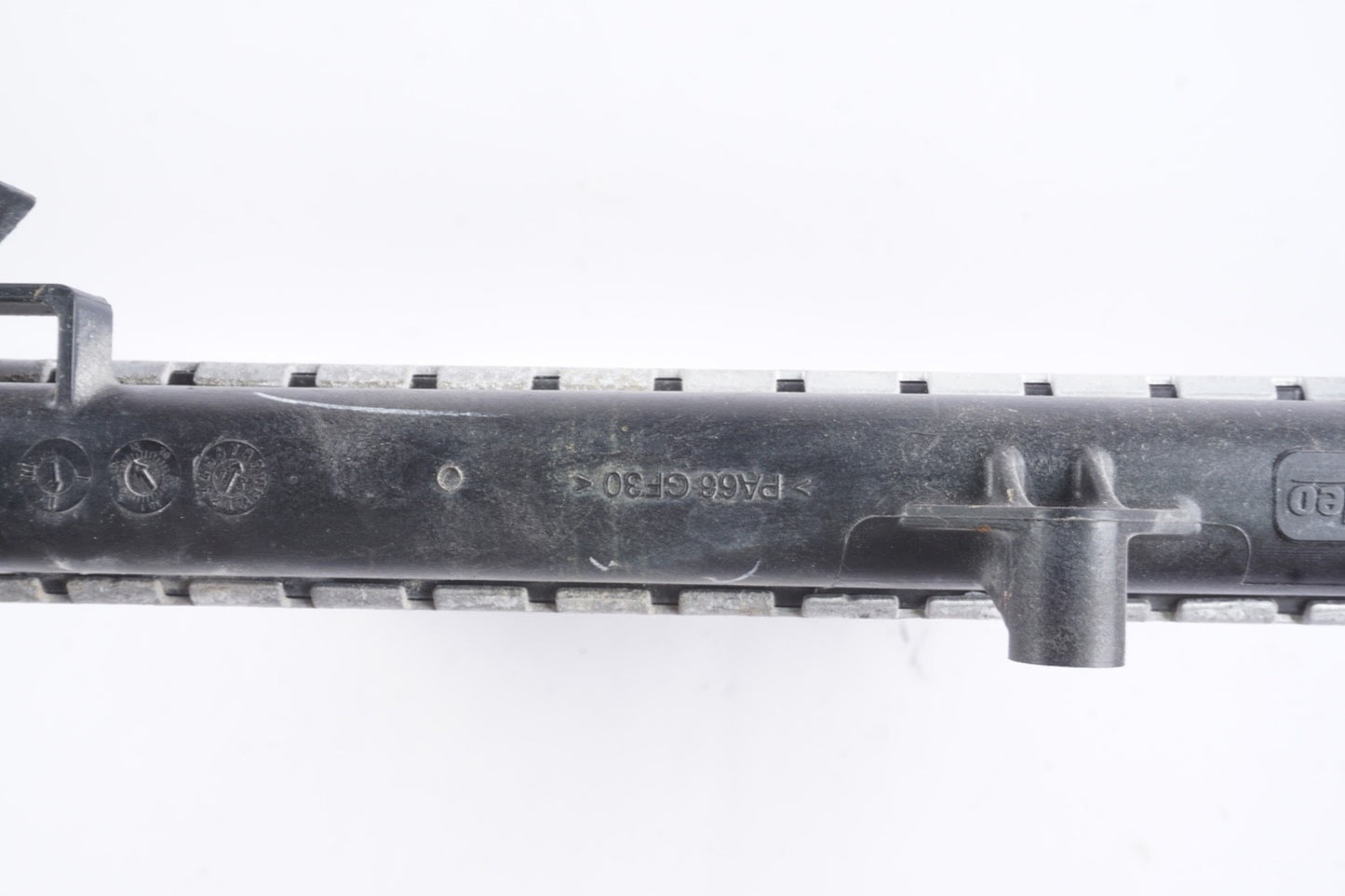 2012 - 2019 Fiat 500 1.4L Engine Cooling Radiator Assembly OEM