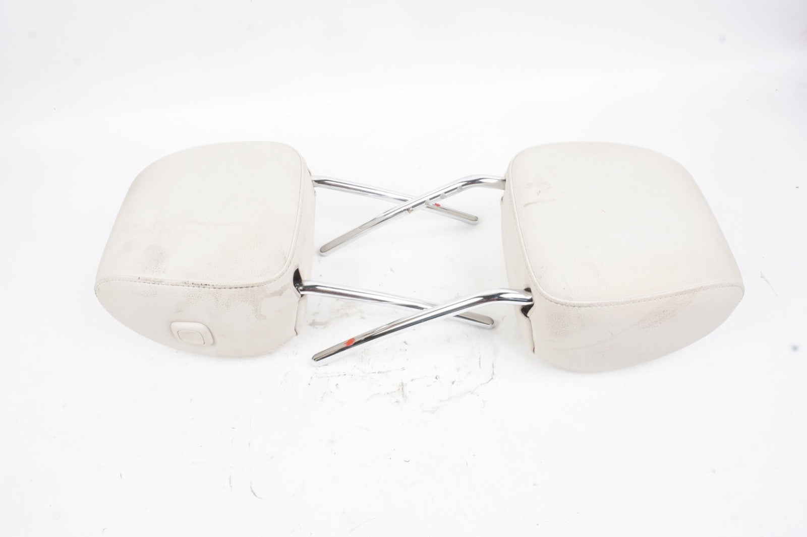 2022 - 2024 MERCEDES EQB350 X243 FRONT LEFT SIDE SEAT HEADREST HEAD REST OEM