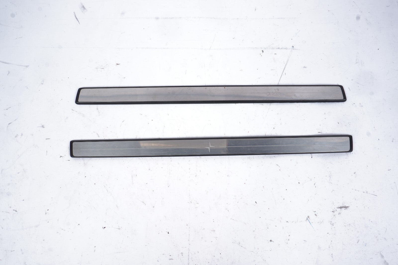 2021 - 2023 Polestar 2 Front Door Scuff Plate Trim left & Right OEM