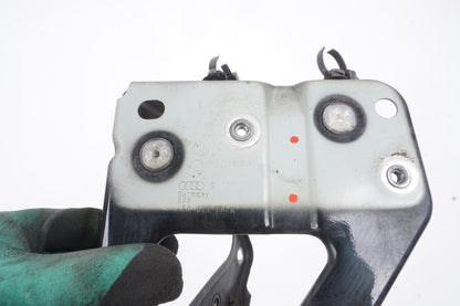 2005 - 2011 Audi C6 A6 Front Right Fender Wind Mount Support Bracket OEM