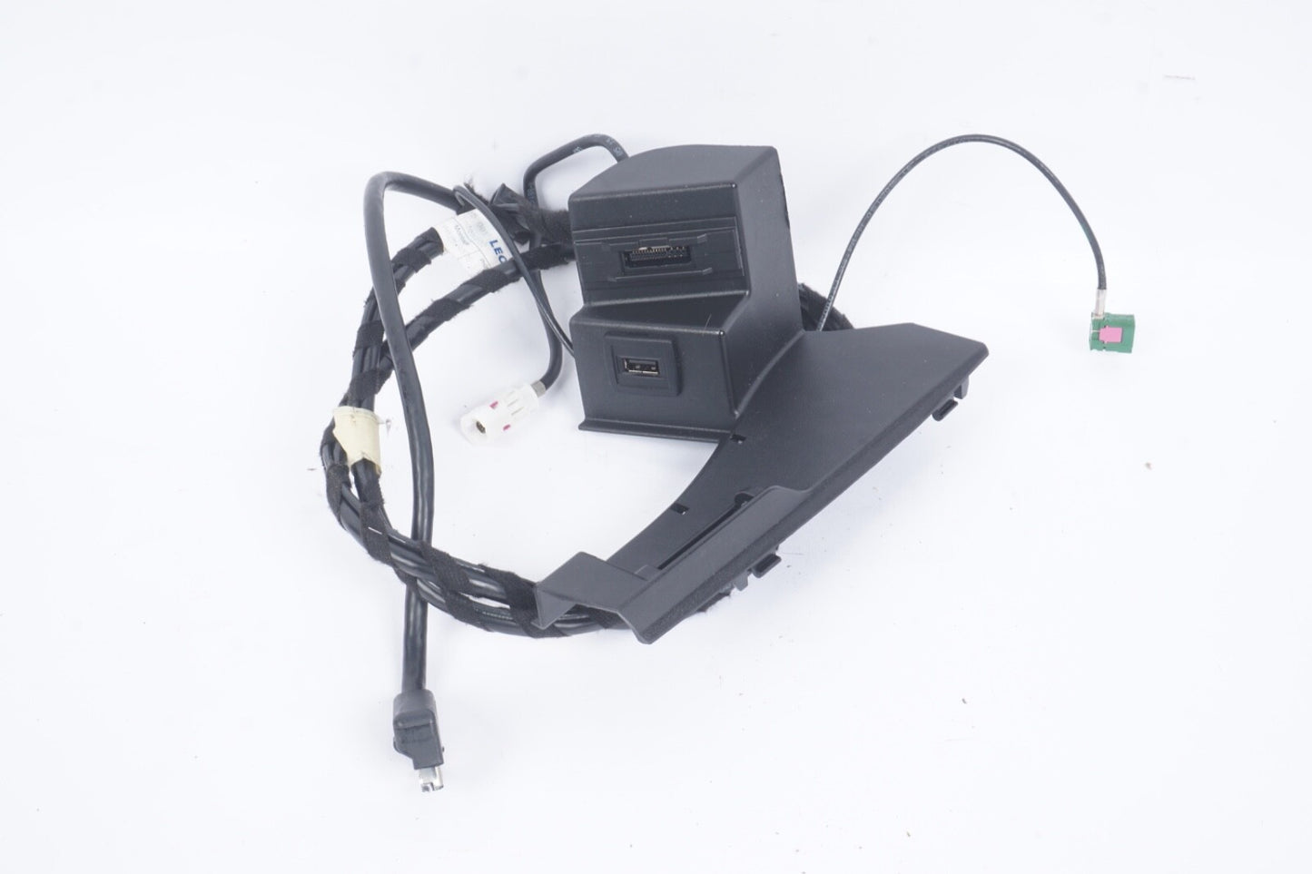 2008-2015 Mercedes W204 C250 C300 E350 Center Console USB Connect Mount Plate
