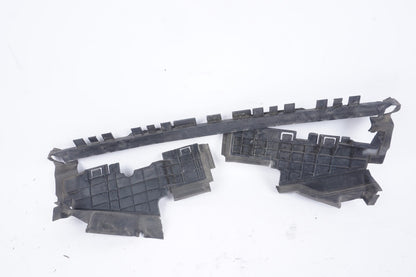10-13 Mercedes E350 E550 W207 Air Guide Plate Baffle Trim A2075050530 OEM