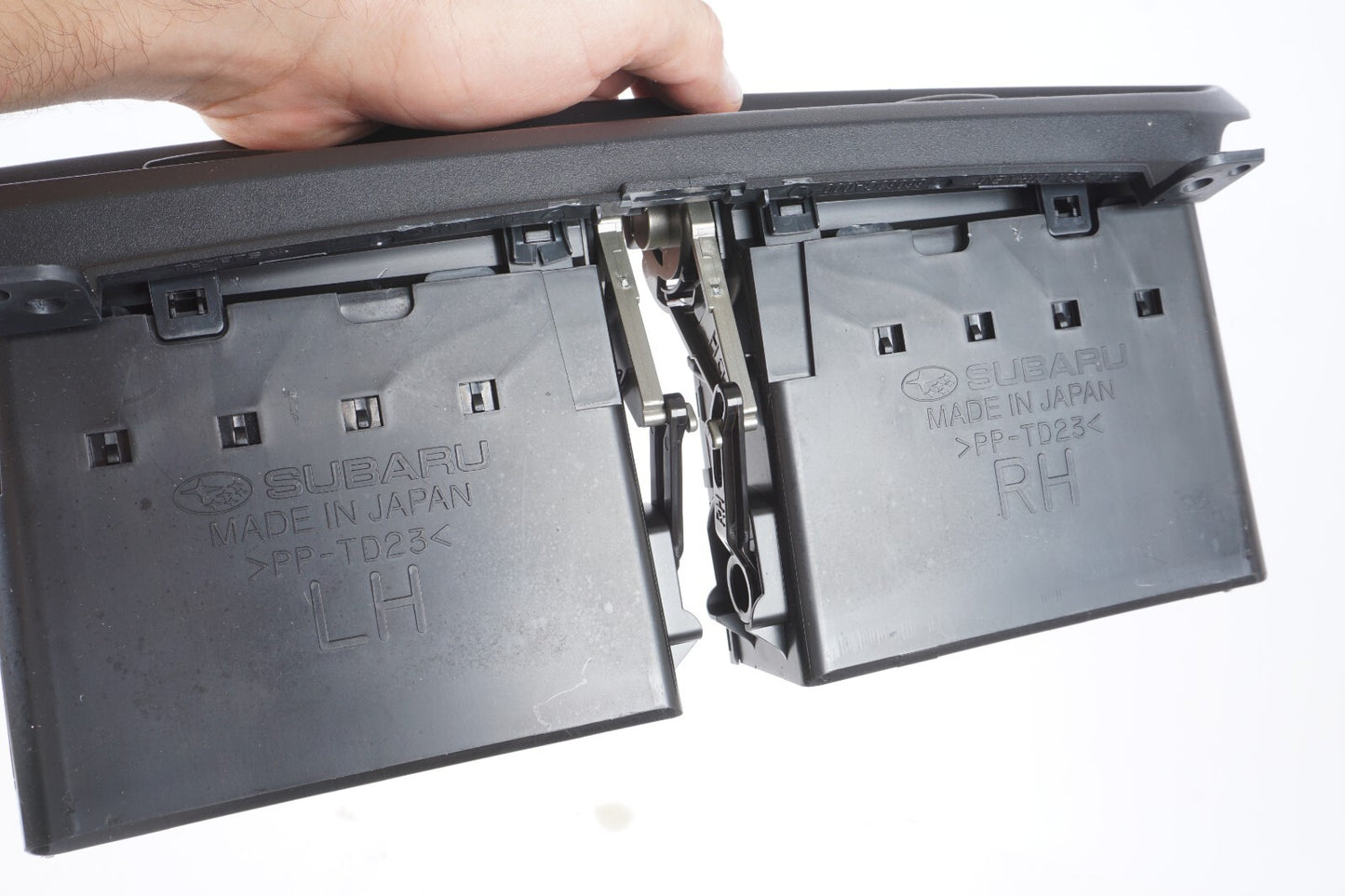 2013 - 2016 Subaru BRZ DASH CENTER AC HEATER AIR VENT  OEM