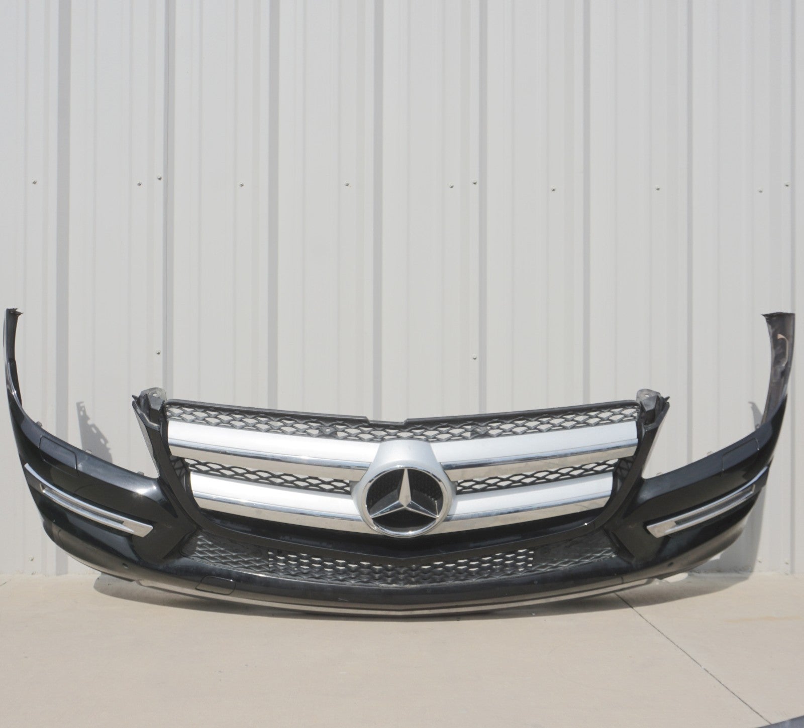 13-16 Mercedes GL450 Front Bumper Cover & Grille OEM