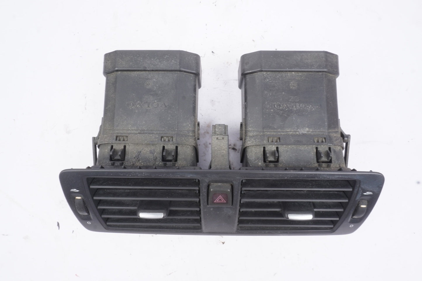 OEM 2006-2013 Volvo C70 2.5L CENTER DASH AC HEAT AIR VENTS HAZARD