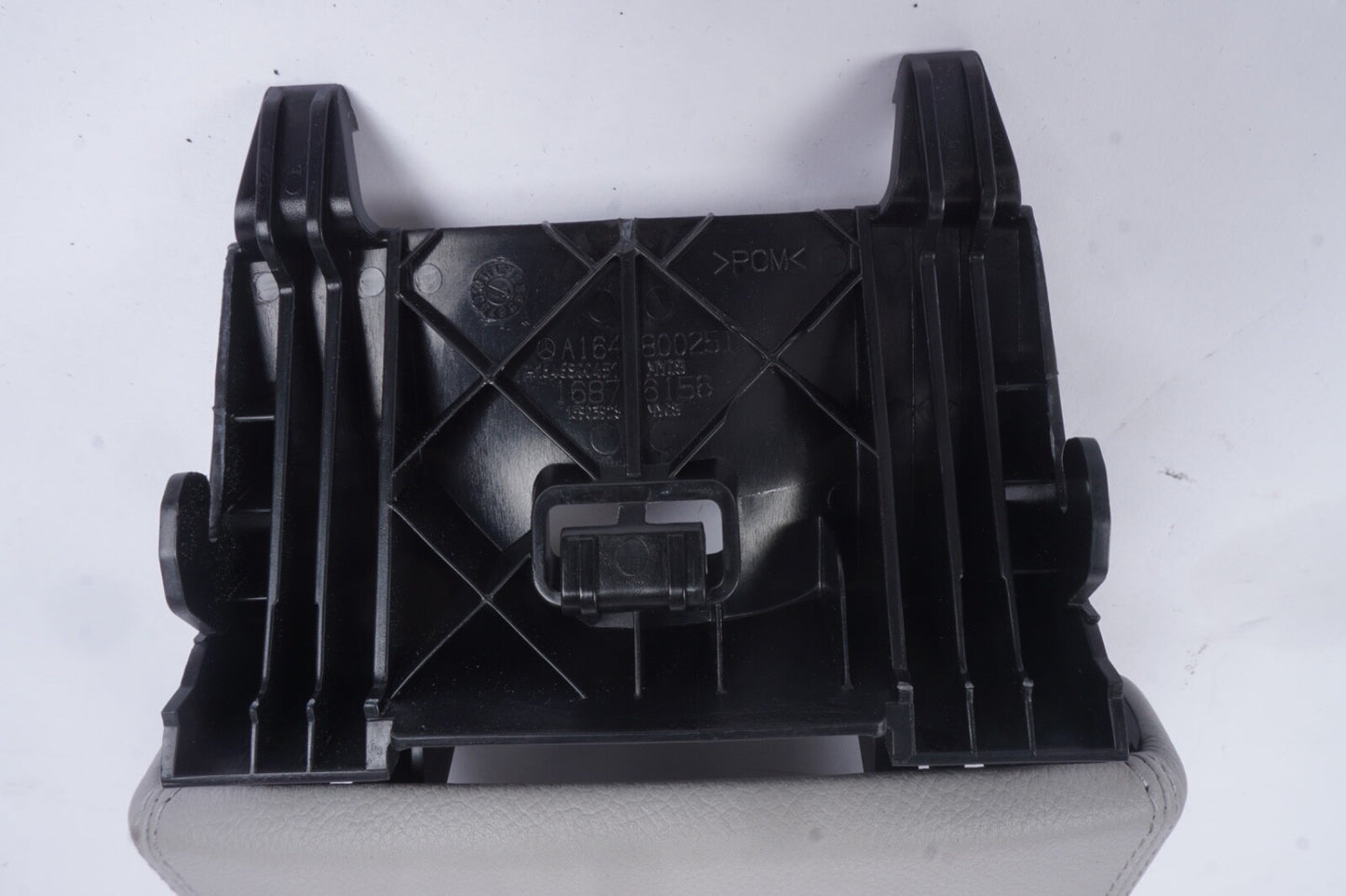 06-12 Mercedes W164 ML350 Center Console Armrest Storage Door Lid OEM