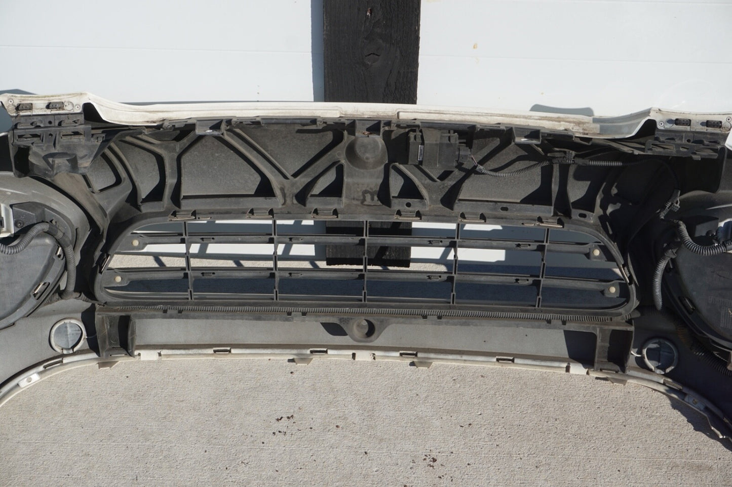 11-14 Porsche Cayenne 958 Front Bumper Cover 95850522131 HAS BAMAGE