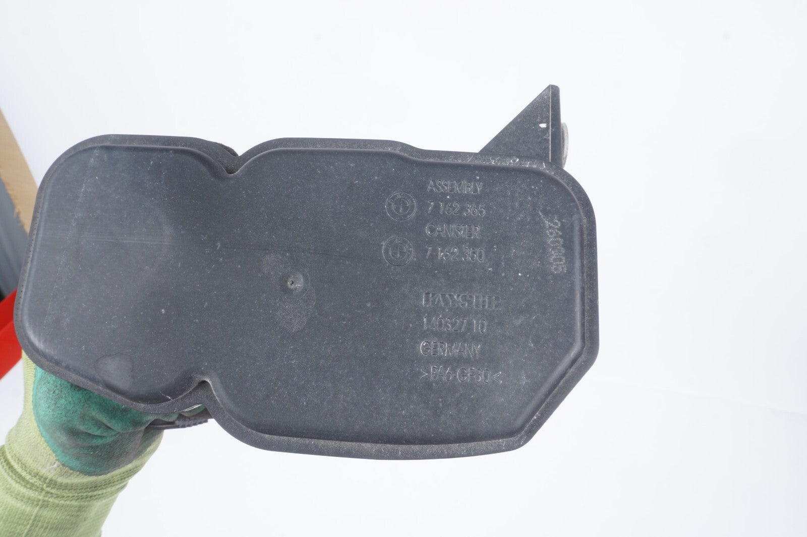 2006 - 2010  BMW 650i E63 E64 Fuel Vapor Charcoal Canister  OEM