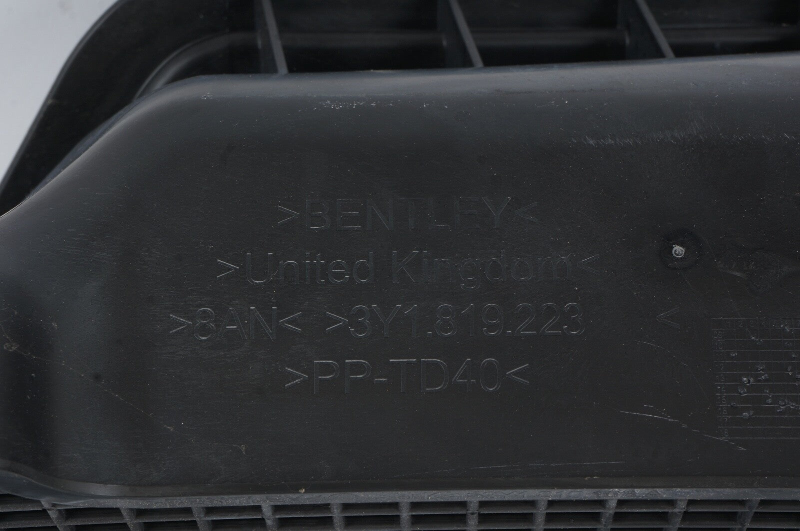 10-20 Bentley Mulsanne Cowl Air Intake Duct Tube Pipe