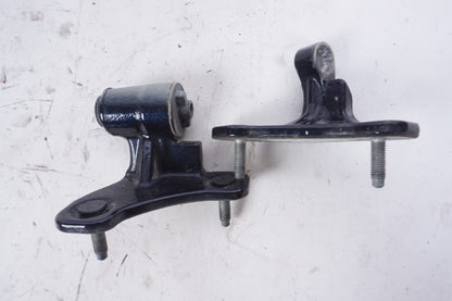 2008 - 2014 Mercedes-Benz C250 C350 C300 Door Hinges Front Left OEM