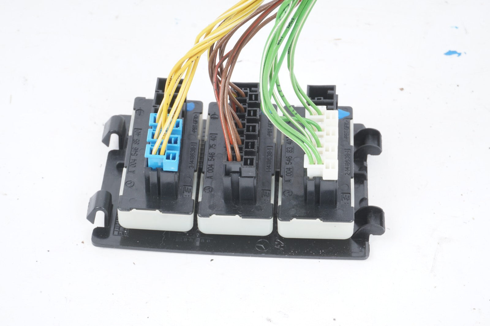 07-13 Mercedes W221 S550 S400 Floor Distributor Block Wire Pigtail Connector OEM