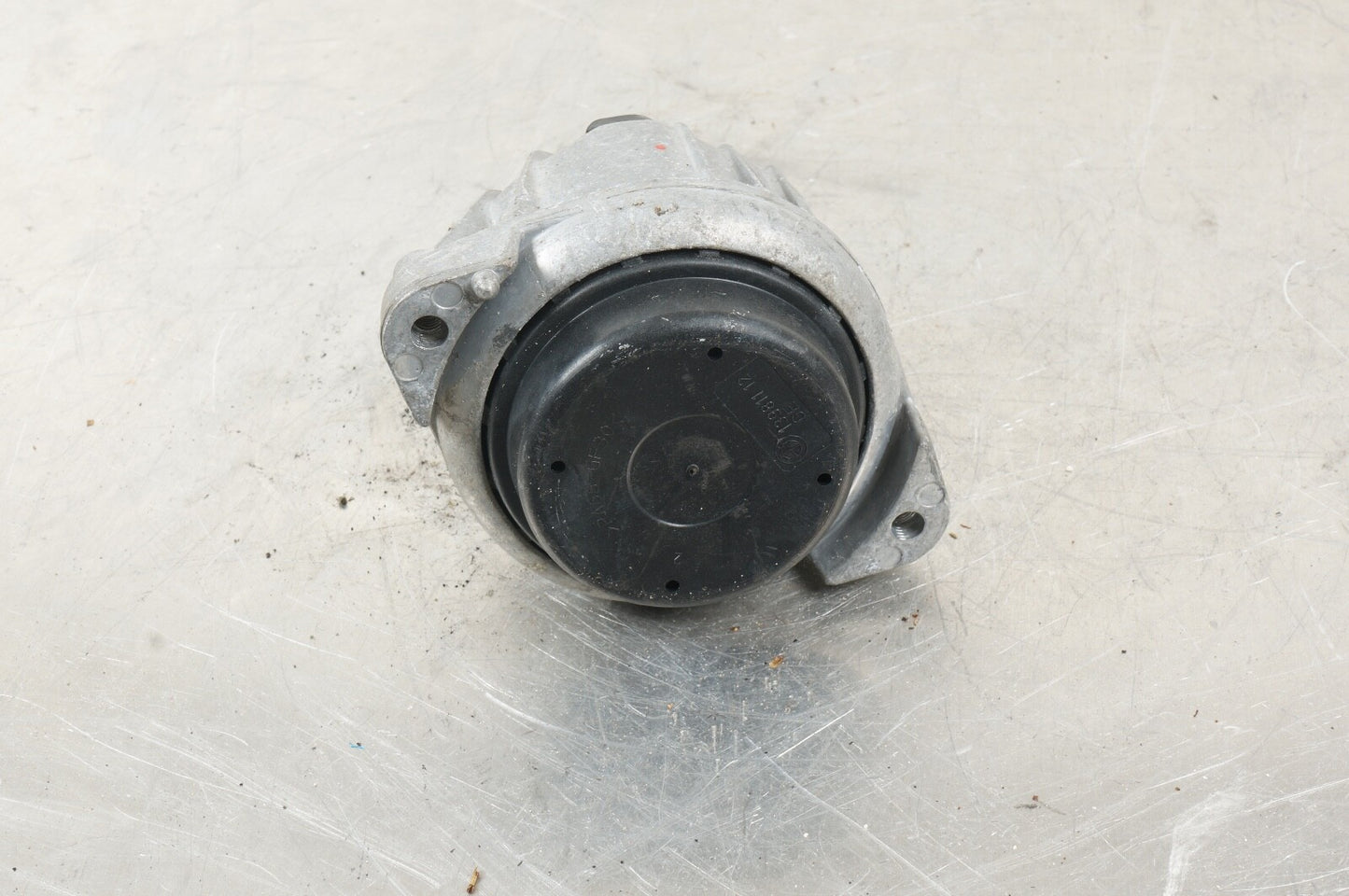 2007-2013 BMW 3.0 e93 335i 328i ENGINE MOTOR RIGHT SIDE MOUNT INSULATOR OEM