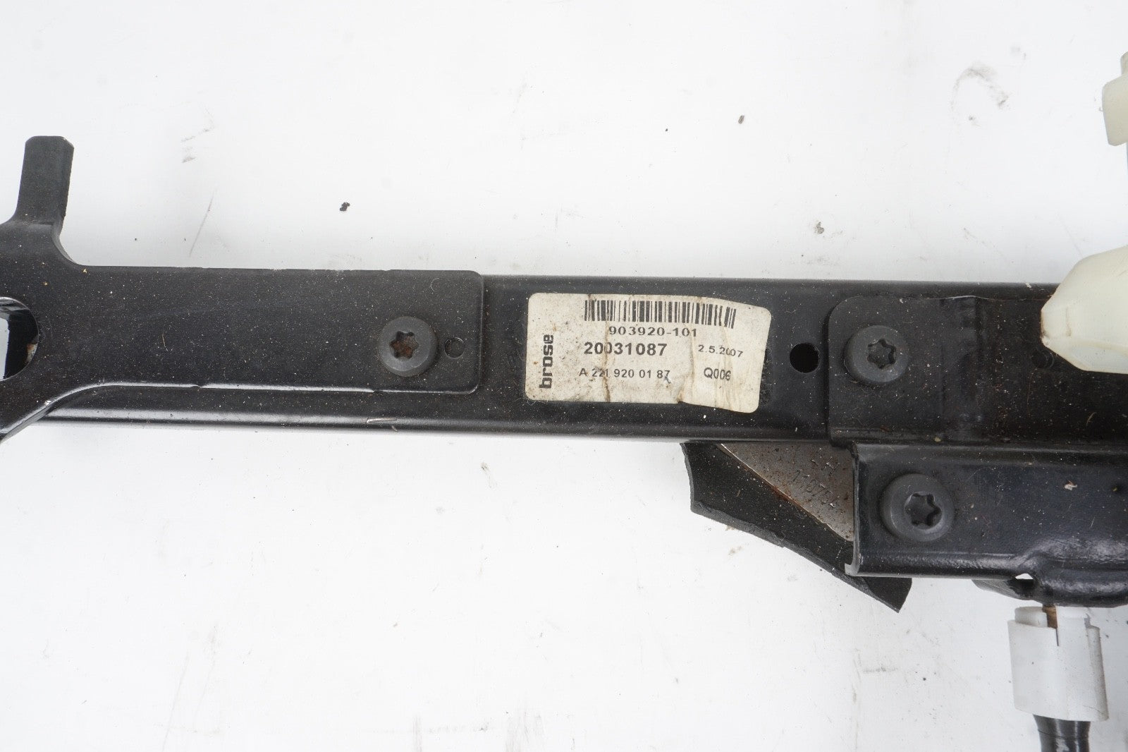 07-13 Mercedes W221 S550 S63 AMG Rear Left or Right Recline Seat Track Frame OEM