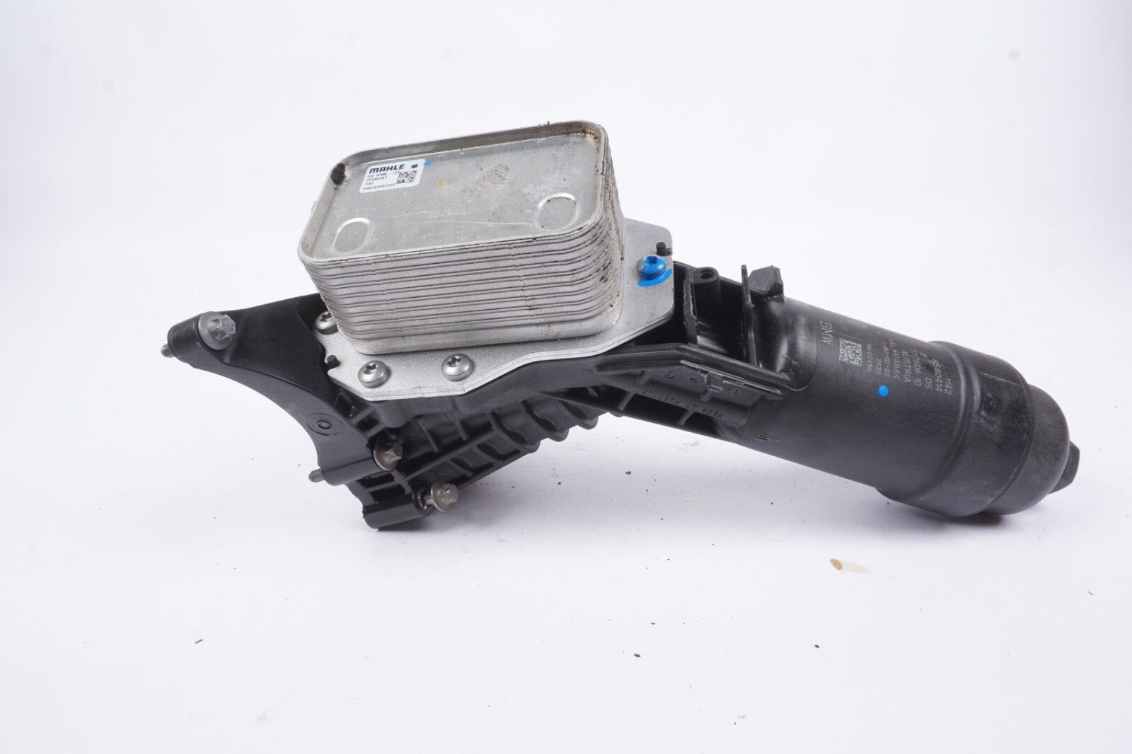 2019 - 2024 BMW X3 330i 430i G01 G20 G30 Oil Filter Housing With Cooler