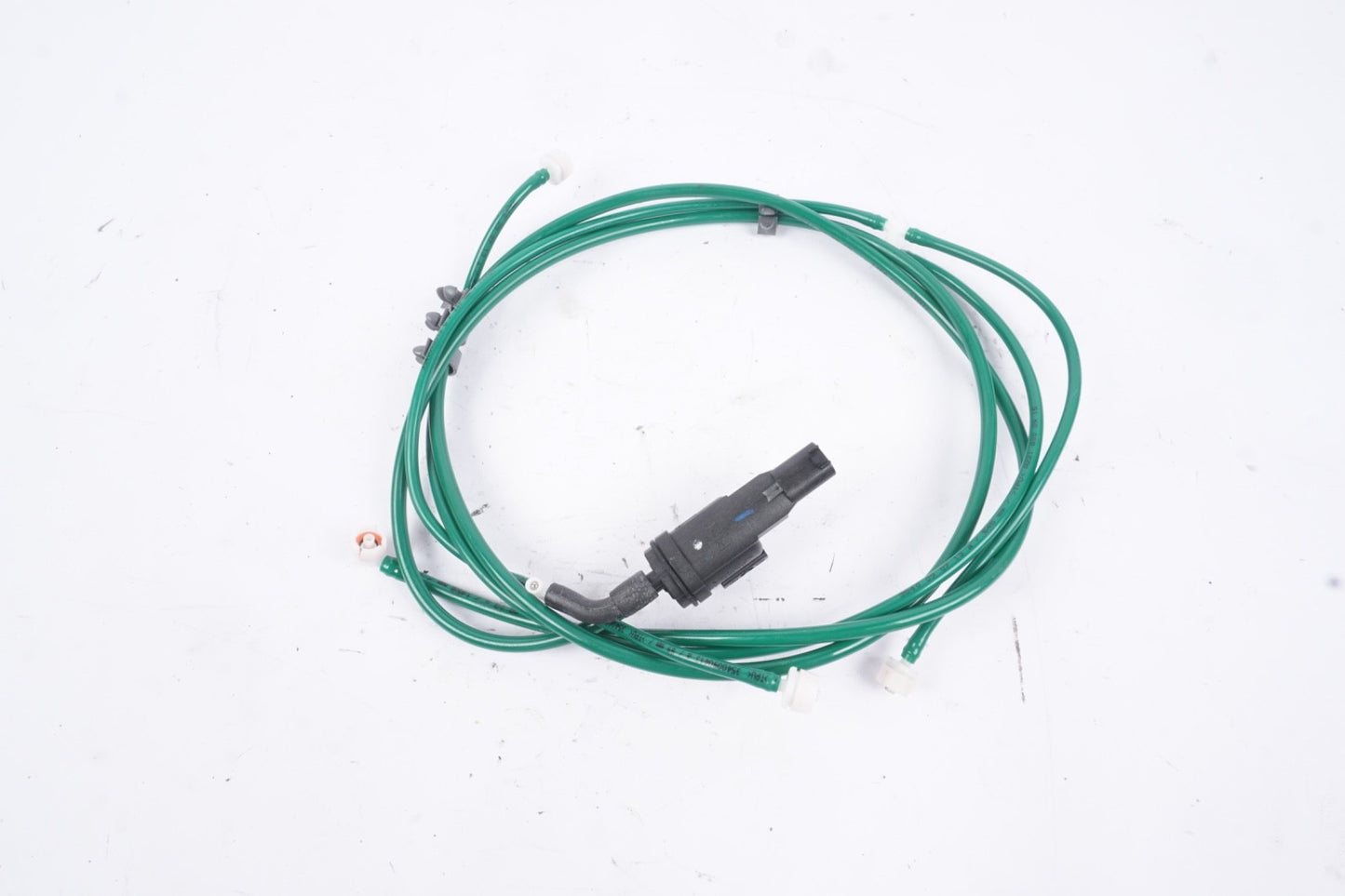 07-13 Mercedes W221 S550 S600 S63 S65 Rear Headrest Vacuum Hose Line OEM