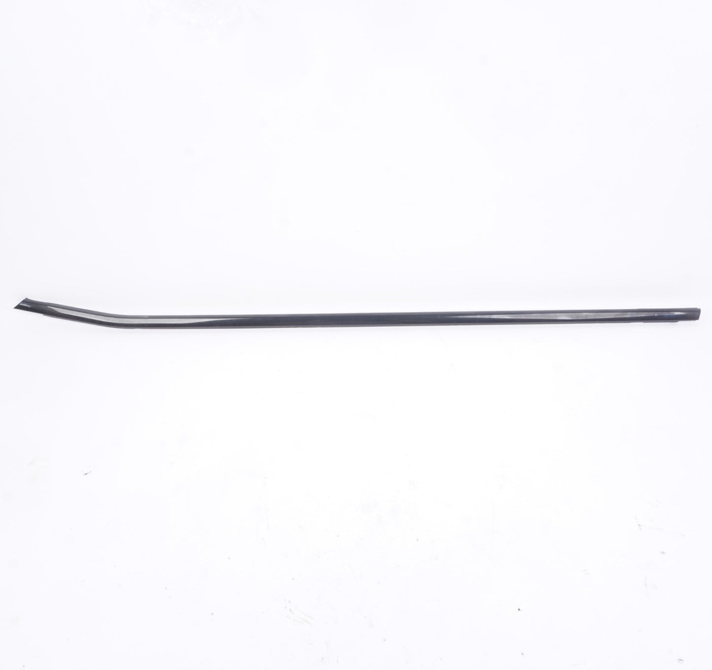 2016 - 2023 BMW X2 F39 FRONT LEFT DRIVER SIDE DOOR WINDOW BELT MOLDING OEM