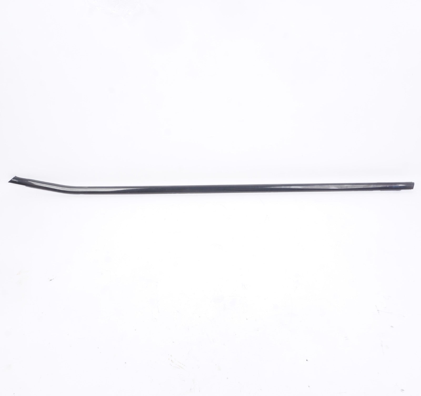 2016 - 2023 BMW X2 F39 FRONT LEFT DRIVER SIDE DOOR WINDOW BELT MOLDING OEM