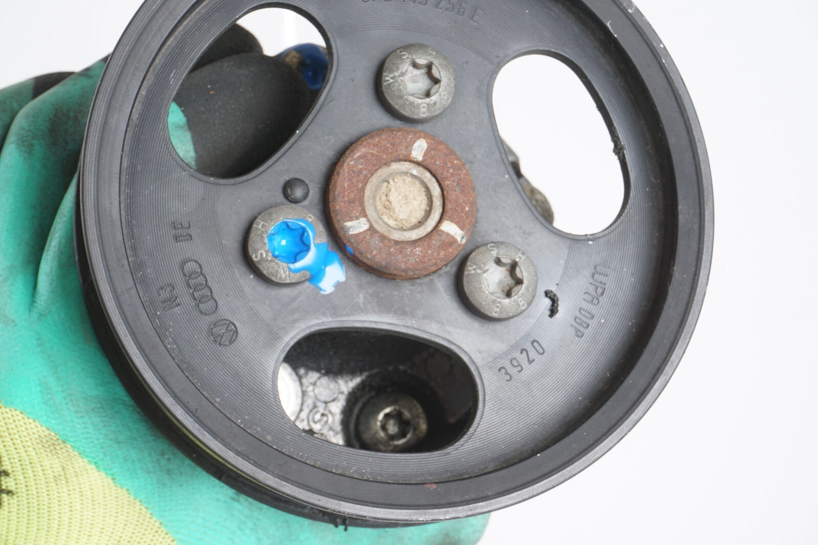 2011-2018 Porsche Cayenne 3.6 Power Steering Pump
