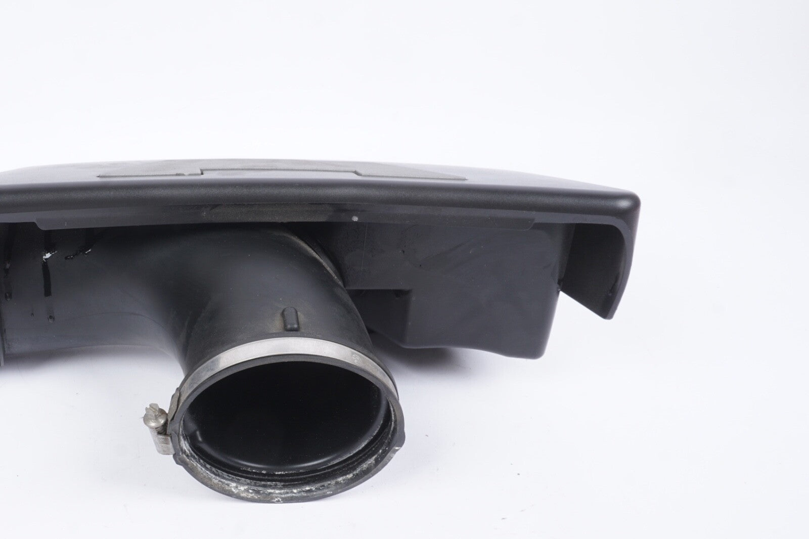 06-10 BMW E63/64 650i ENGINE AIR INTAKE PIPE WITH COVER 7533931 OEM