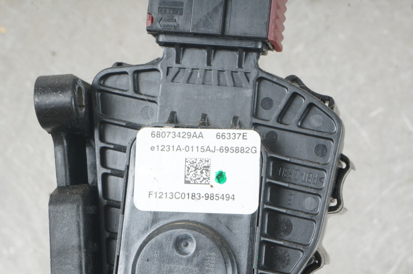 2012-2019 Fiat 500 Accelerator Pedal 68073429AB OEM