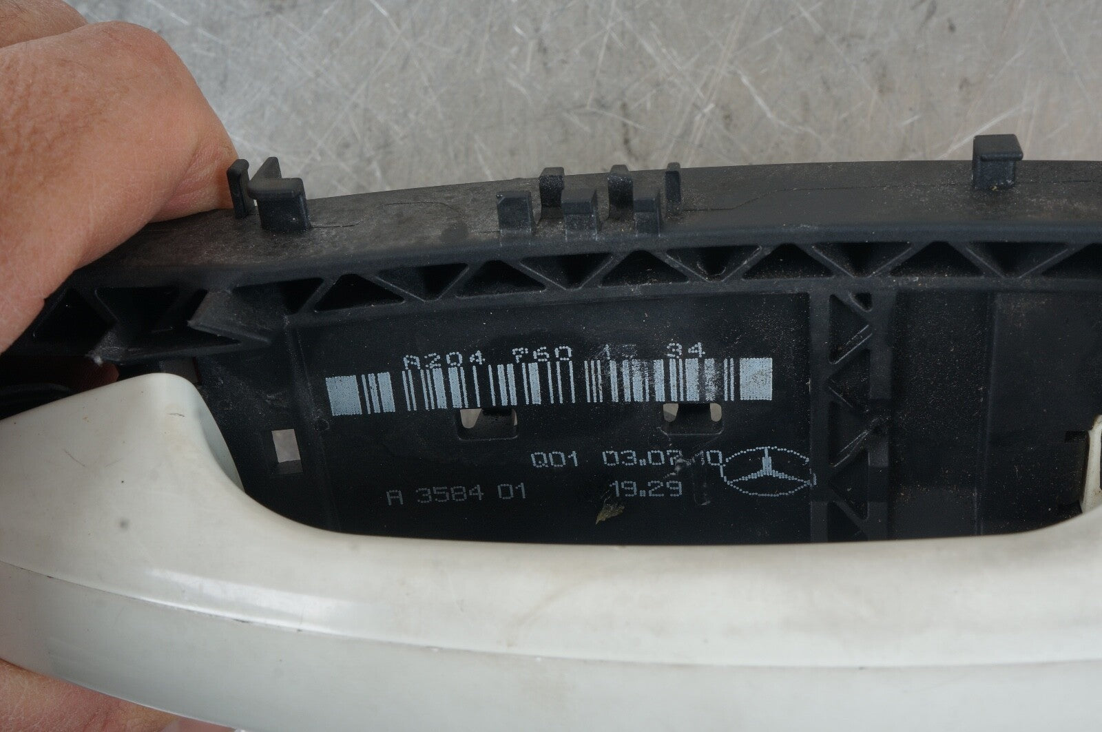 08-14 Mercedes W204 C250 C300 C350 Front Left Side Door Window Regulator OEM