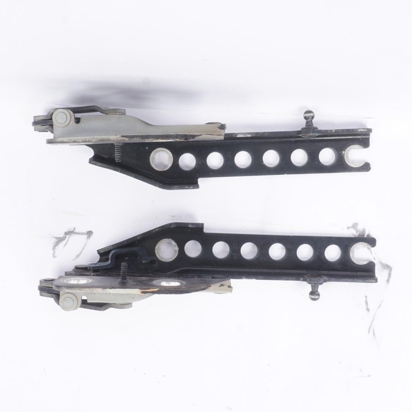 04-10 Audi A8 Quattro Left & Right Front Hood Hinge Pair OEM 4E0823302 Black