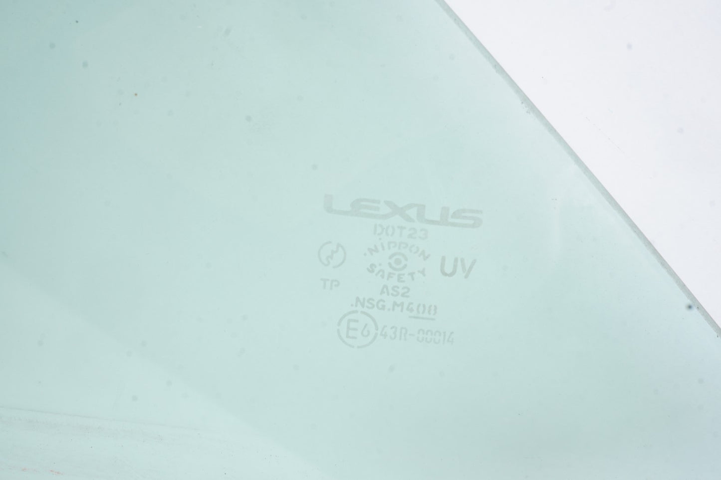 2002 - 2010 LEXUS SC430 Z40 REAR LEFT PASSENGER SIDE DOOR QUARTER WINDOW GLASS