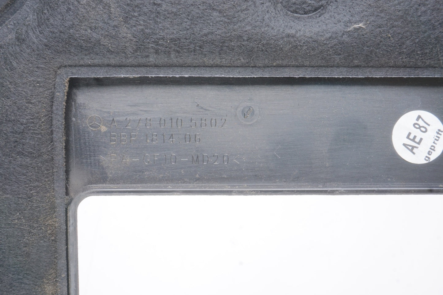 2013 - 2014 Mercedes GL450 X166 Engine Motor Appearance Cover Shield OEM