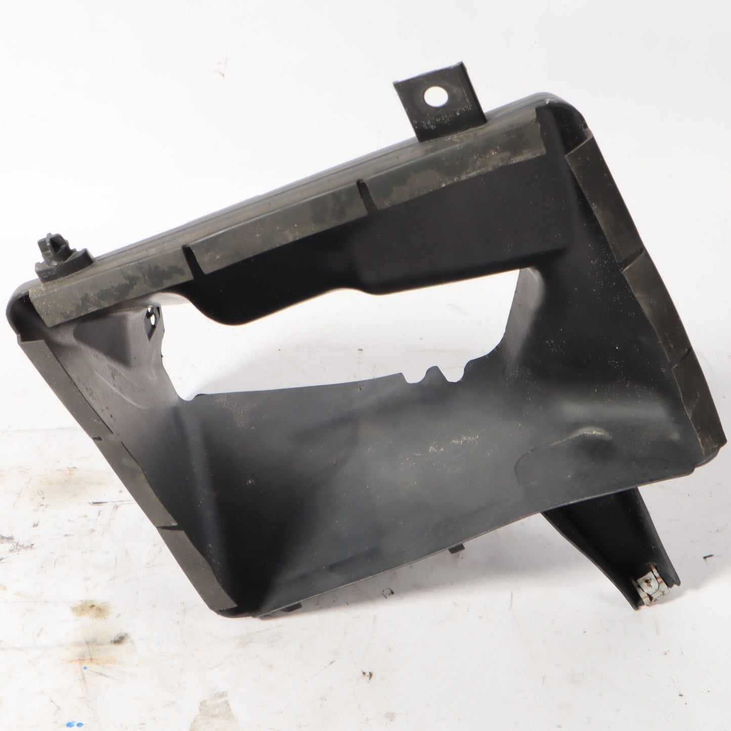 12-15 BMW F06 F12 F13 640I 650I Right SIDE RADIATOR COOLER AIR DUCT VENT